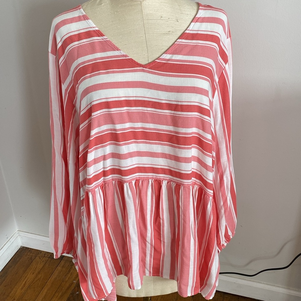 Lane Bryant 26/28 long sleeve cute top